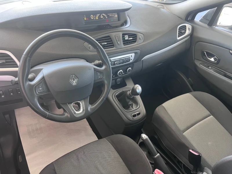 Renault Scenic 1.5dci 150.000km, снимка 10 - Автомобили и джипове - 51098043
