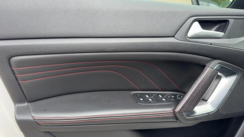 Peugeot 308 GT Line, снимка 16 - Автомобили и джипове - 51552372