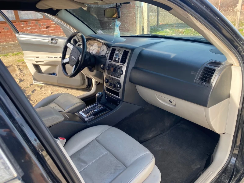 Chrysler 300c 3.5, снимка 3 - Автомобили и джипове - 53539805