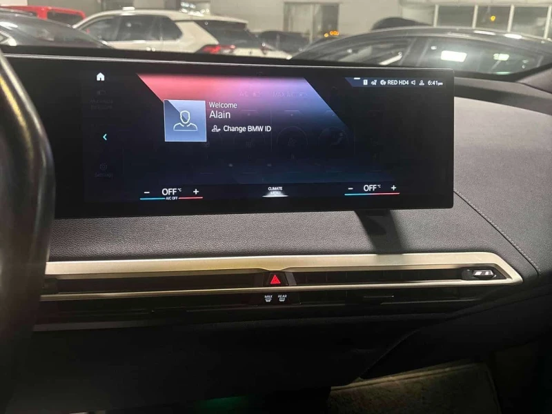 BMW iX xDrive40  CARFAX, снимка 10 - Автомобили и джипове - 53559061