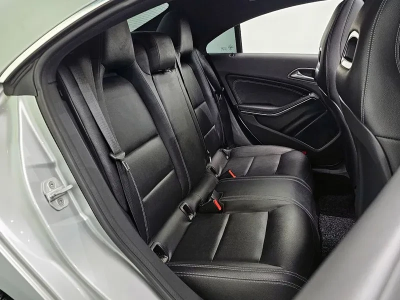 Mercedes-Benz CLA 250 4Matic, снимка 12 - Автомобили и джипове - 55100320
