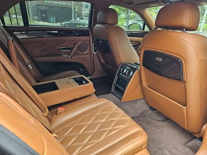Bentley Flying Spur 6.0 - САМО 30% АВАНС, снимка 15 - Автомобили и джипове - 56222659