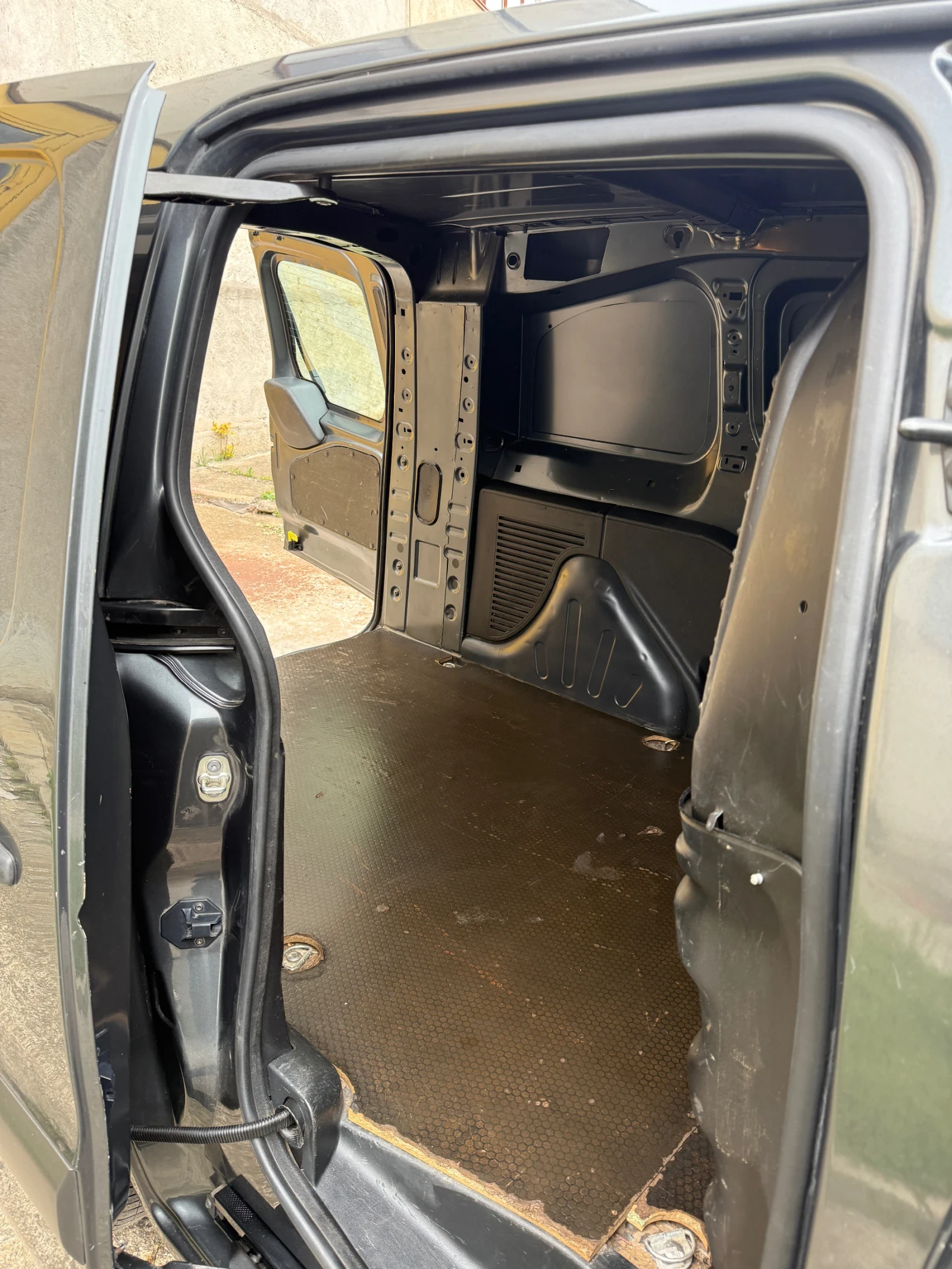 Citroen Berlingo 1.6 HDI MAXI  - изображение 8