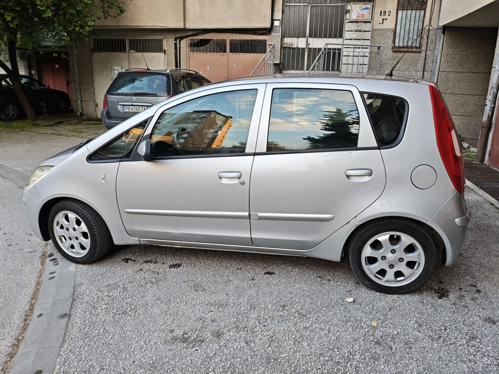 Mitsubishi Colt  - изображение 9