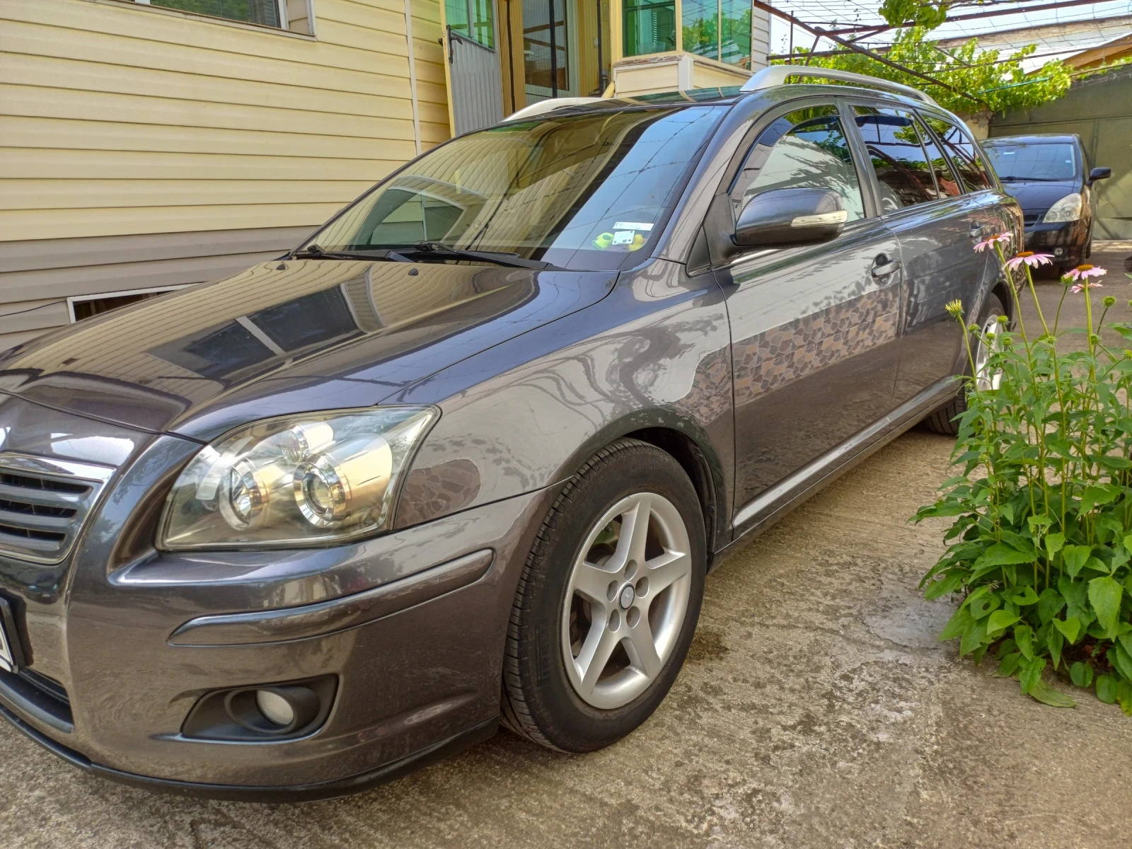 Toyota Avensis 2.0 D4D 126кс - изображение 3