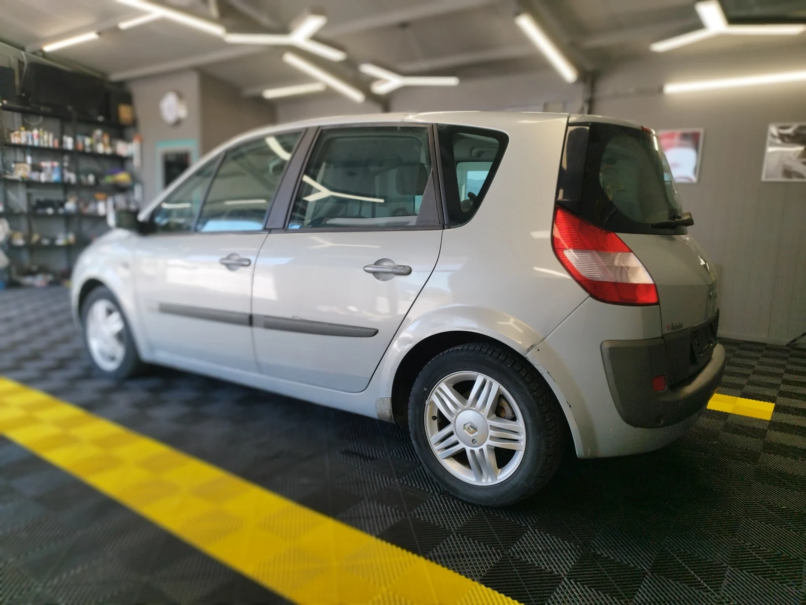 Renault Scenic 1.6 бензин  - изображение 4