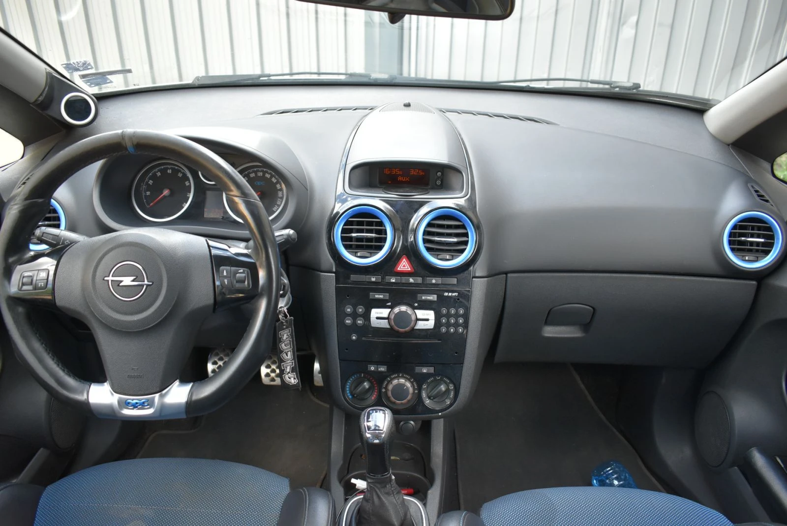 Opel Corsa OPC - изображение 10