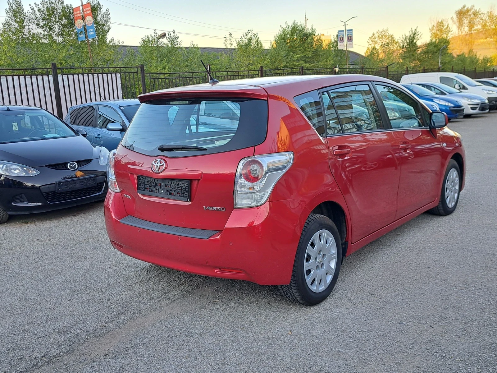 Toyota Verso 2.0d4d 2009г - изображение 7