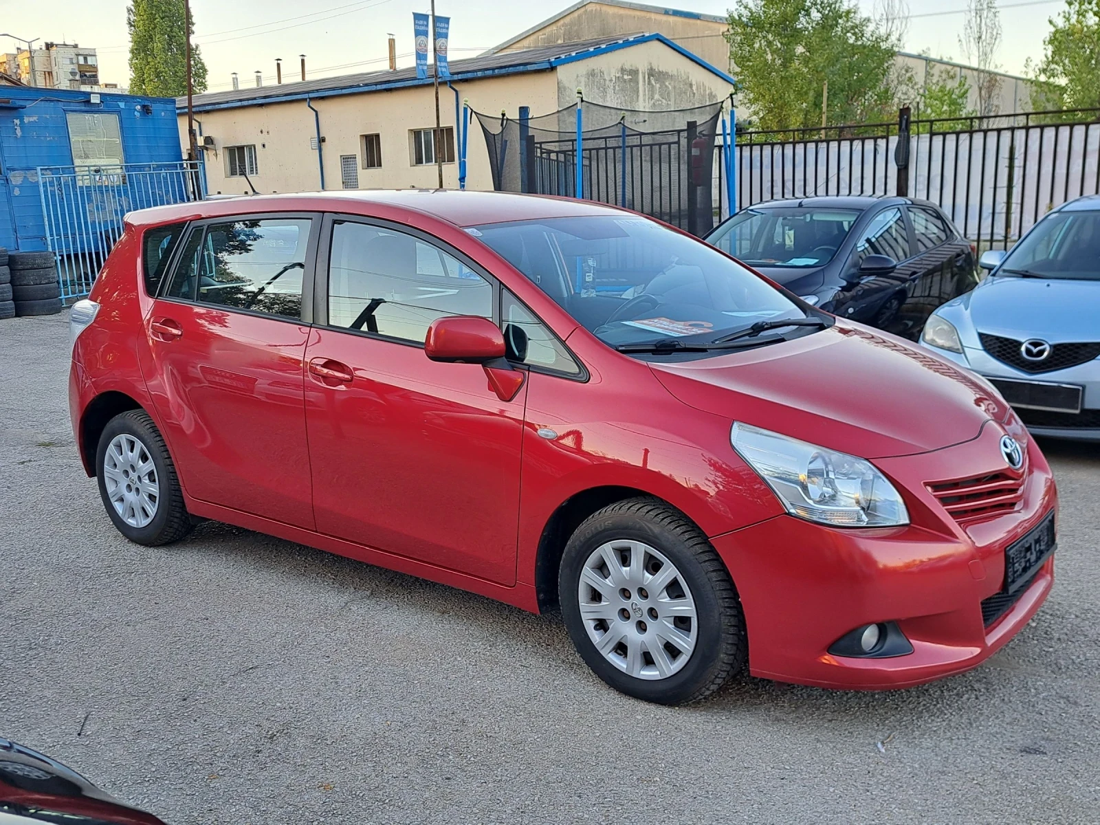 Toyota Verso 2.0d4d 2009г - изображение 9