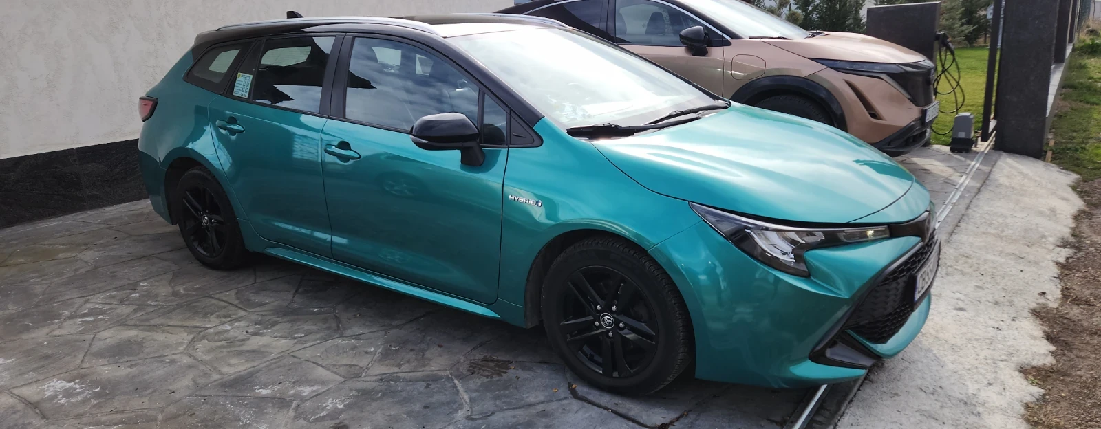 Toyota Corolla 1.8 HYBRID - изображение 8