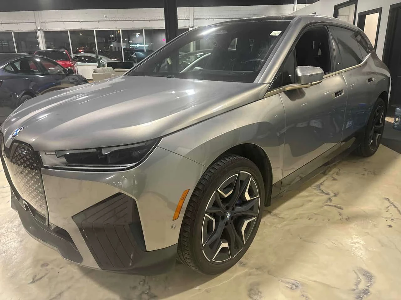 BMW iX xDrive40  CARFAX | Mobile.bg � ����������� 1