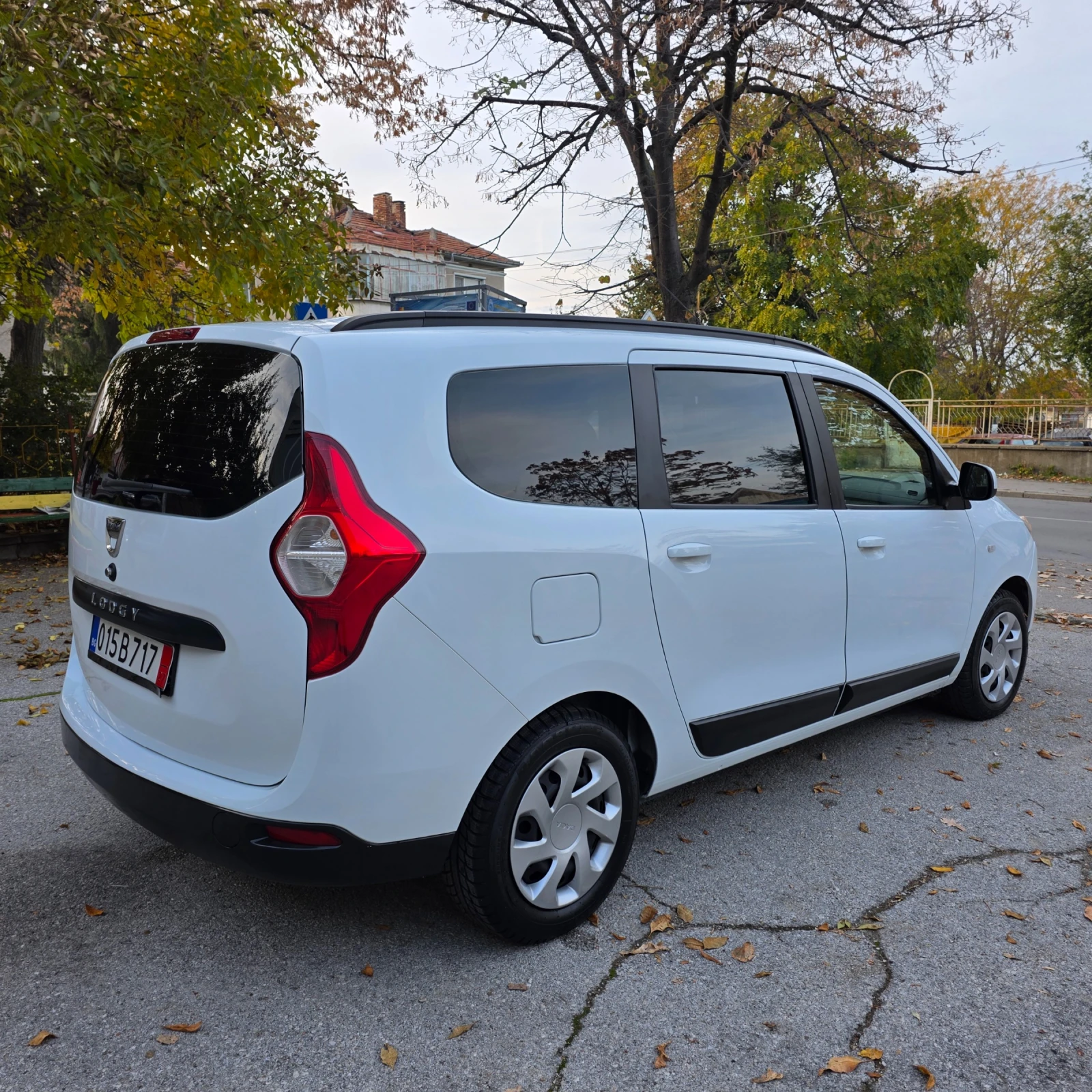 Dacia Lodgy 1.5DCI, снимка 2 - Автомобили и джипове - 53967618