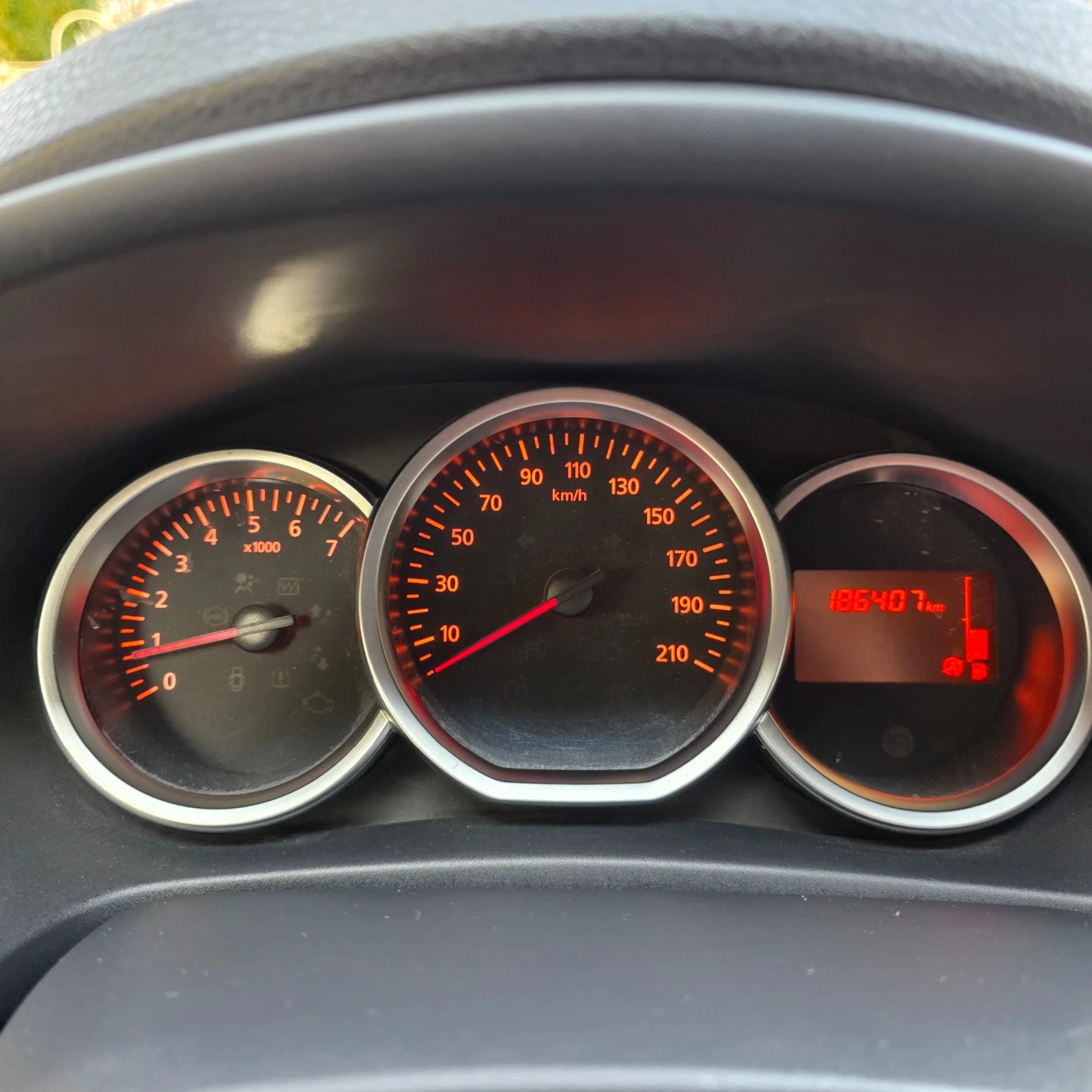 Dacia Lodgy 1.5DCI, снимка 7 - Автомобили и джипове - 53967618