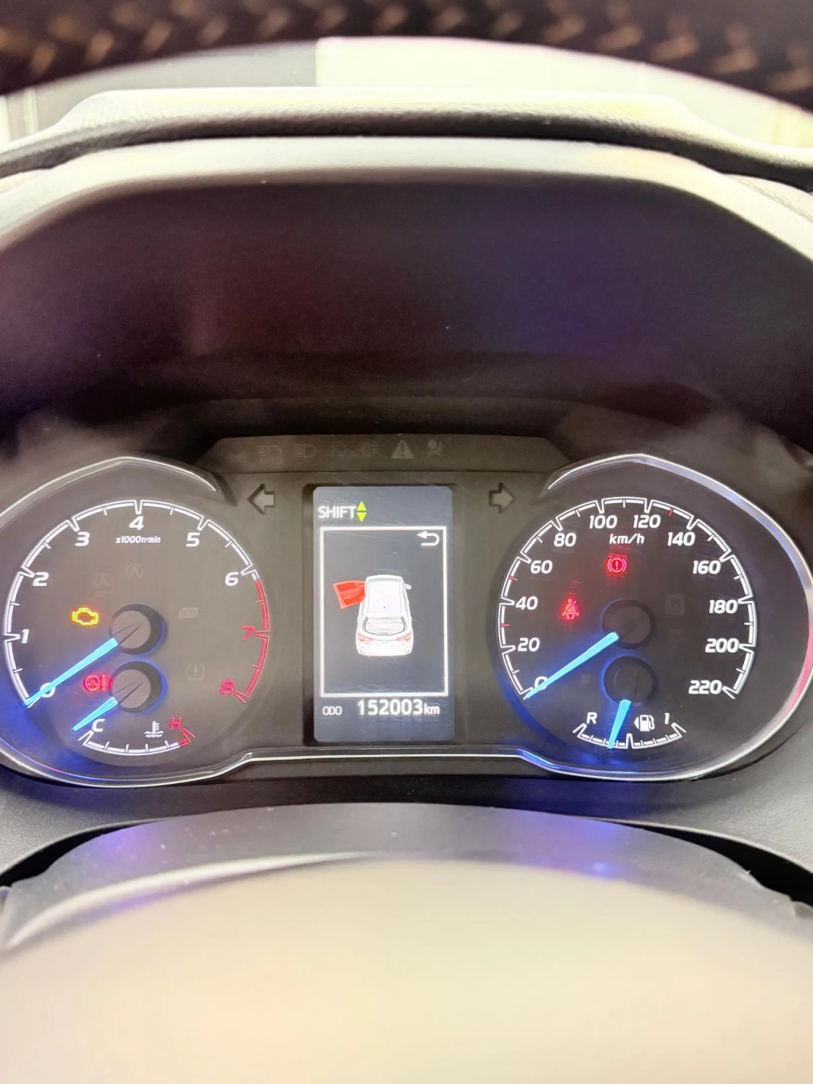 Toyota Yaris, снимка 7 - Автомобили и джипове - 54031319