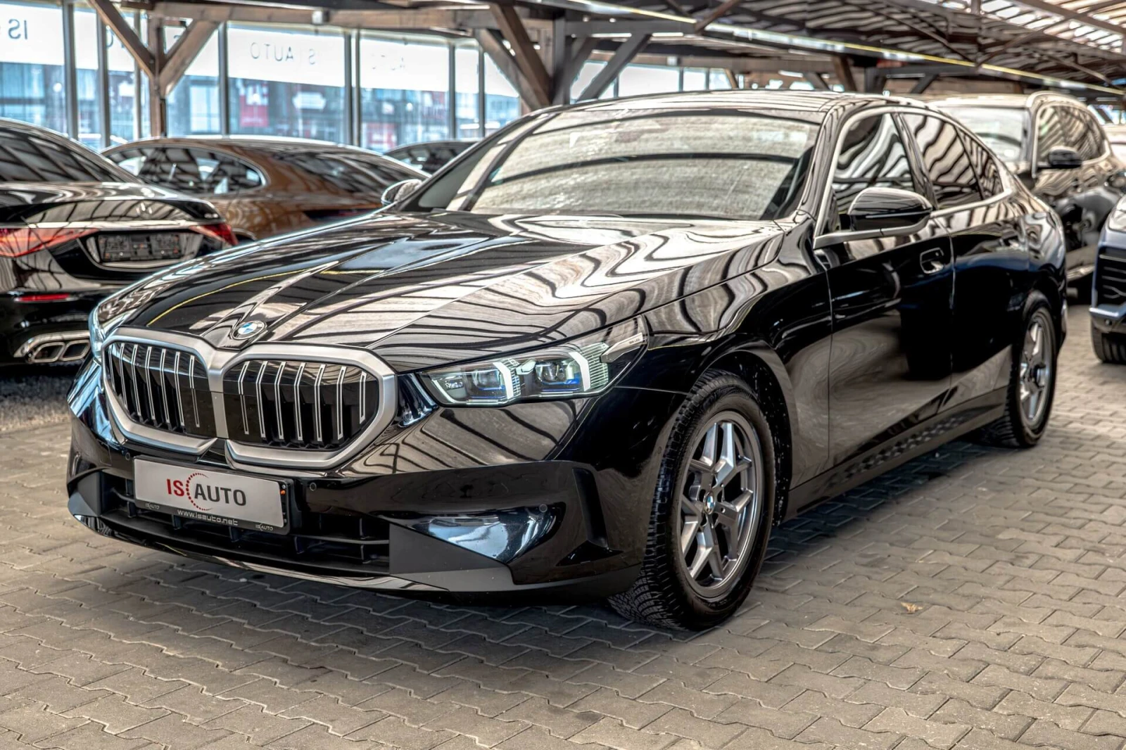 BMW 520 i/Ambient/Virtual/Active Guard/Adaptive Led/Pedest, снимка 3 - Автомобили и джипове - 54344721