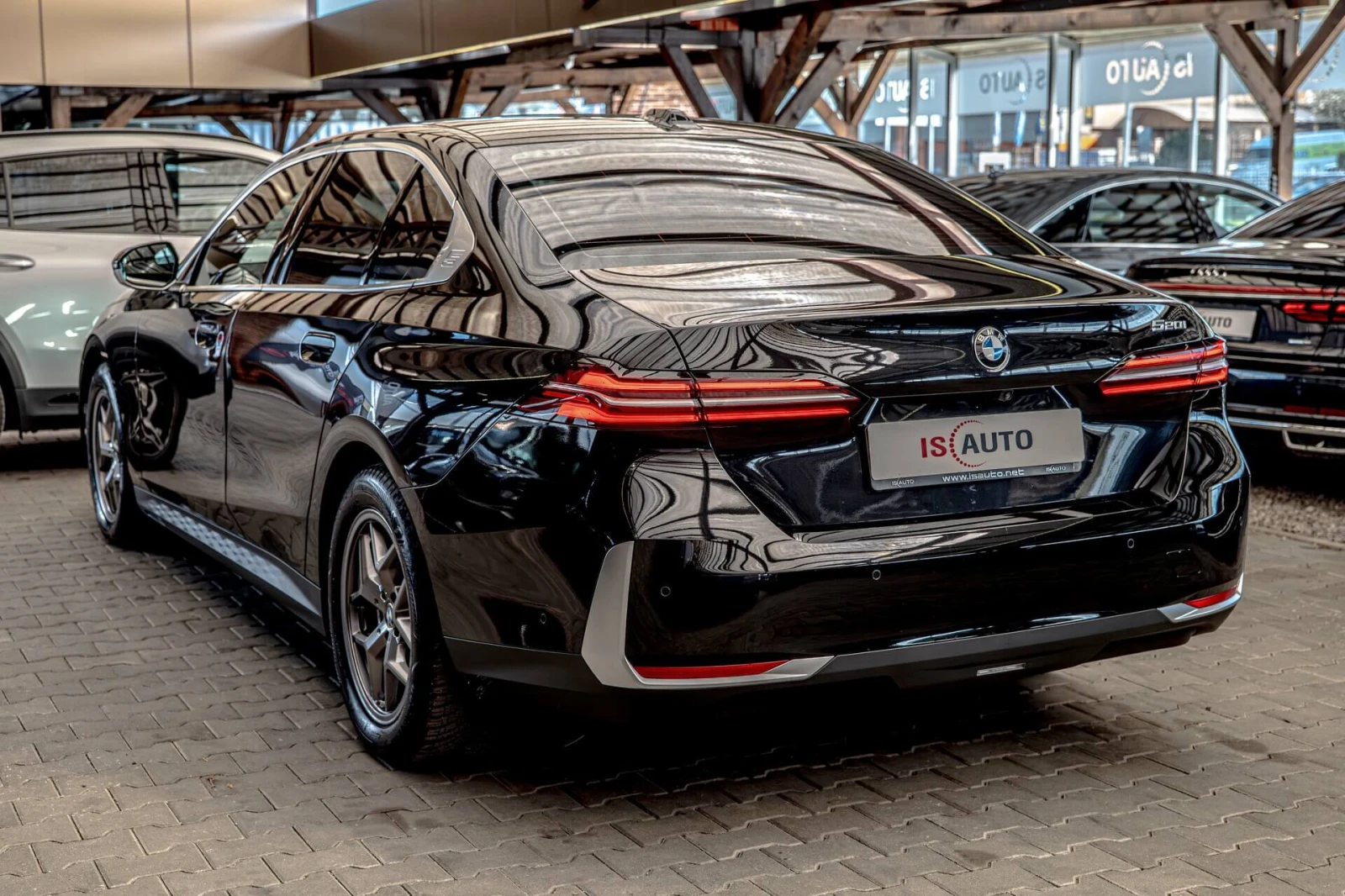 BMW 520 i/Ambient/Virtual/Active Guard/Adaptive Led/Pedest, снимка 5 - Автомобили и джипове - 54344721