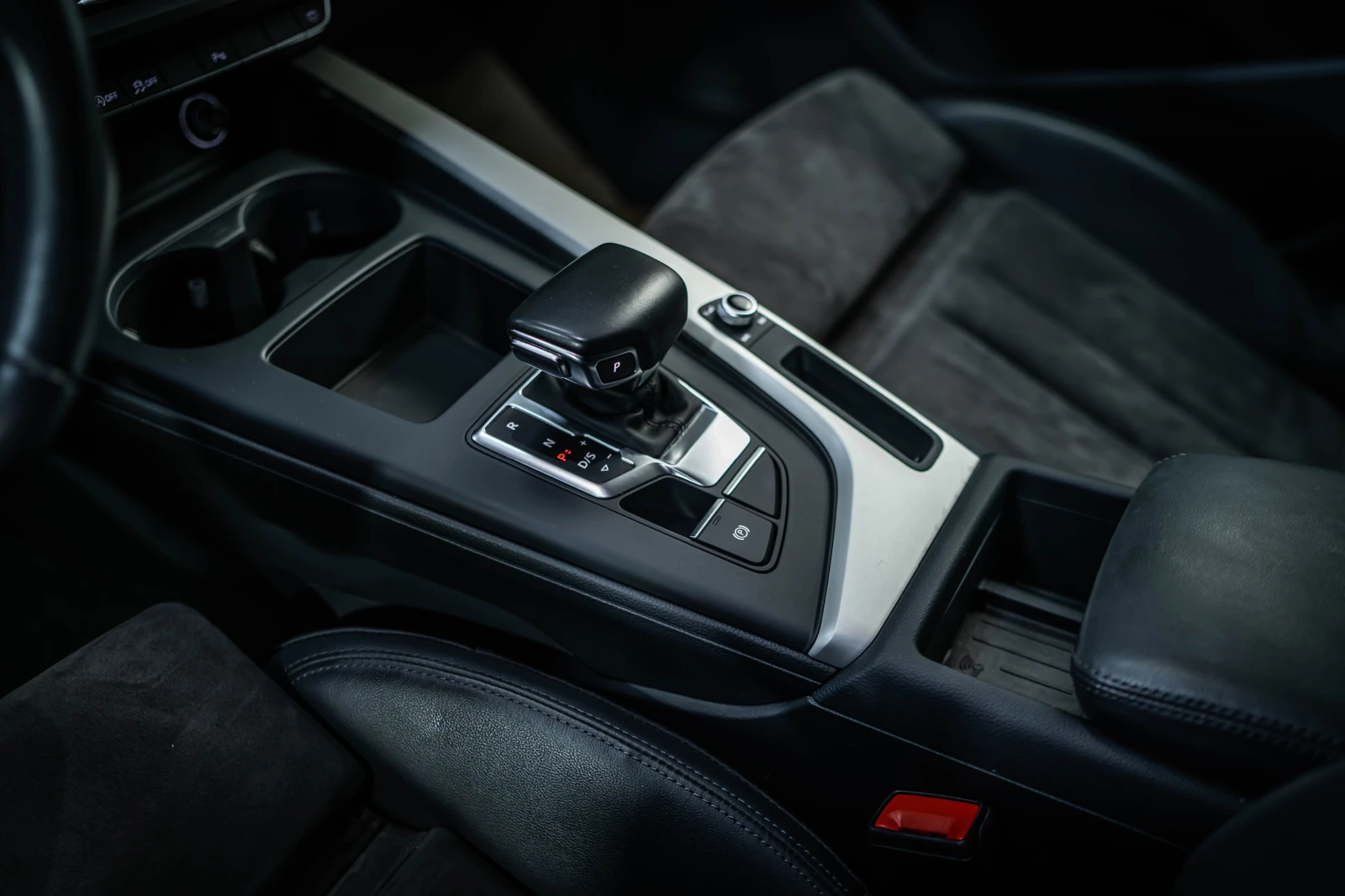 Audi A4 2.0 TDI S-line Matrix Digital Display, снимка 8 - Автомобили и джипове - 55442460