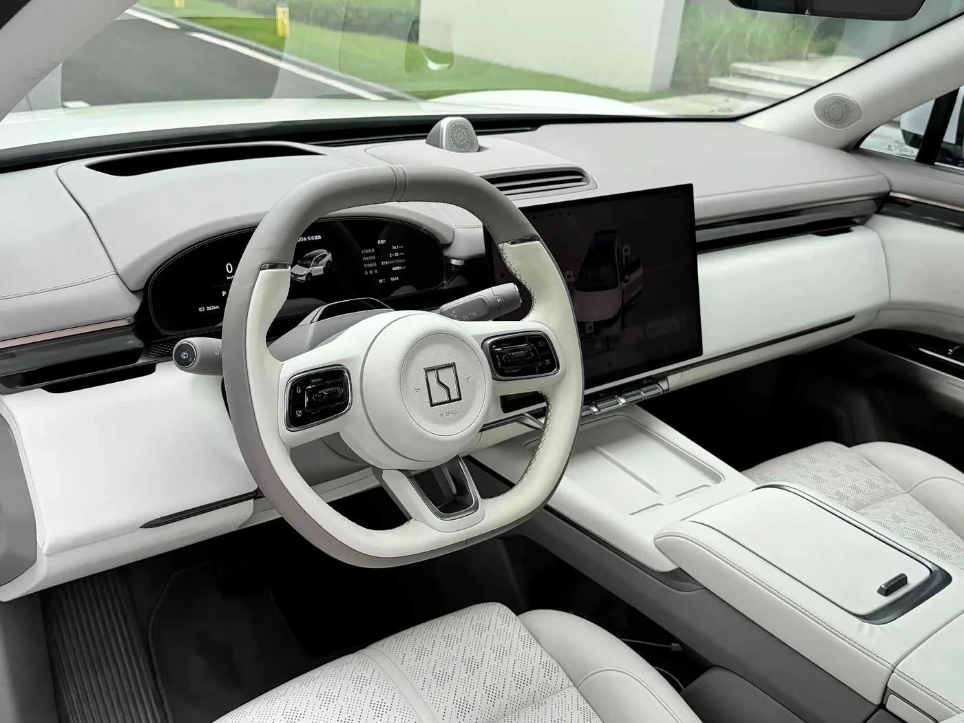Zeekr 7X Intelligent Driving 75KW autogeorge.com, снимка 11 - Автомобили и джипове - 55689217