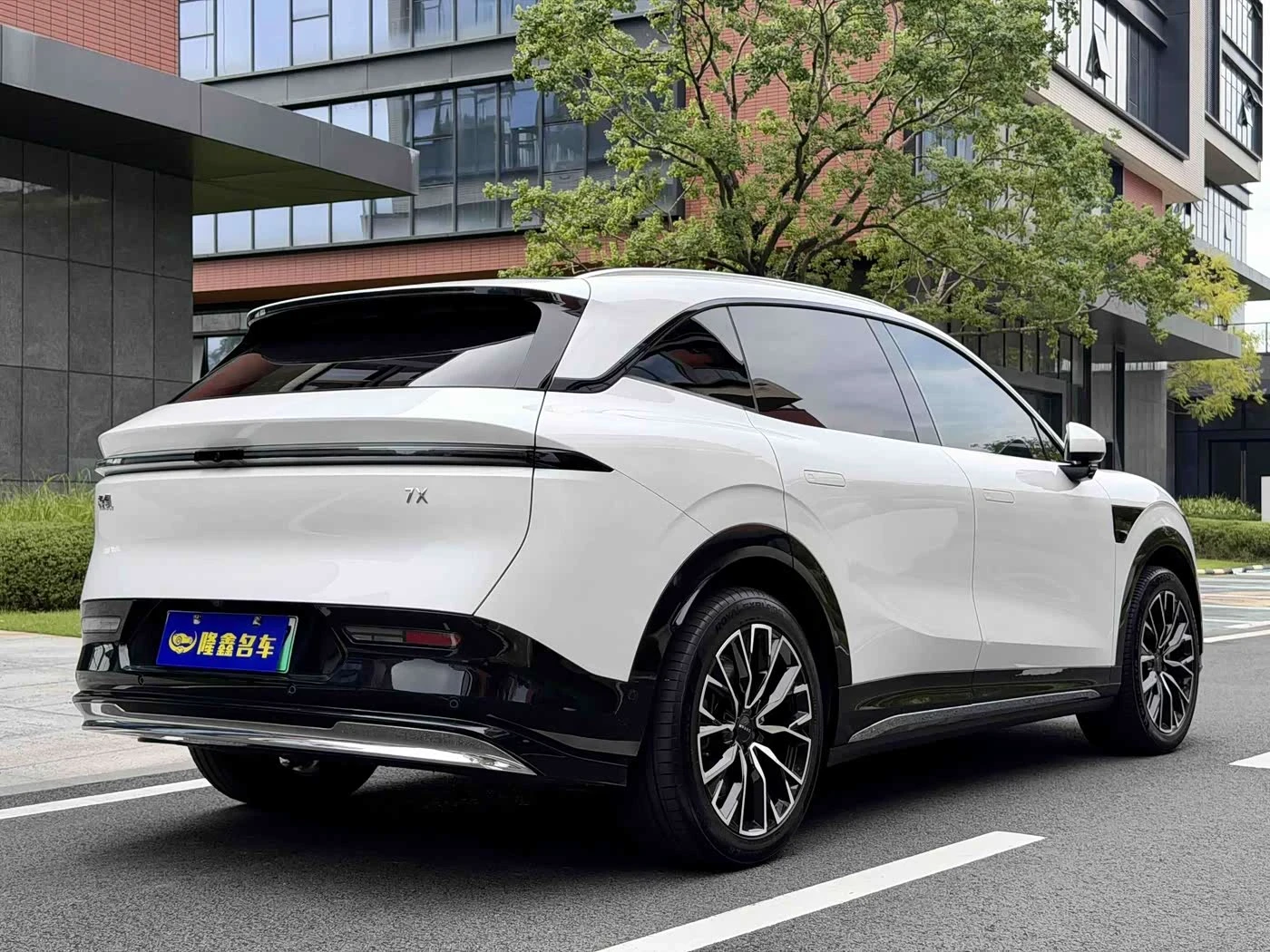 Zeekr 7X Intelligent Driving 75KW autogeorge.com, снимка 4 - Автомобили и джипове - 55689217