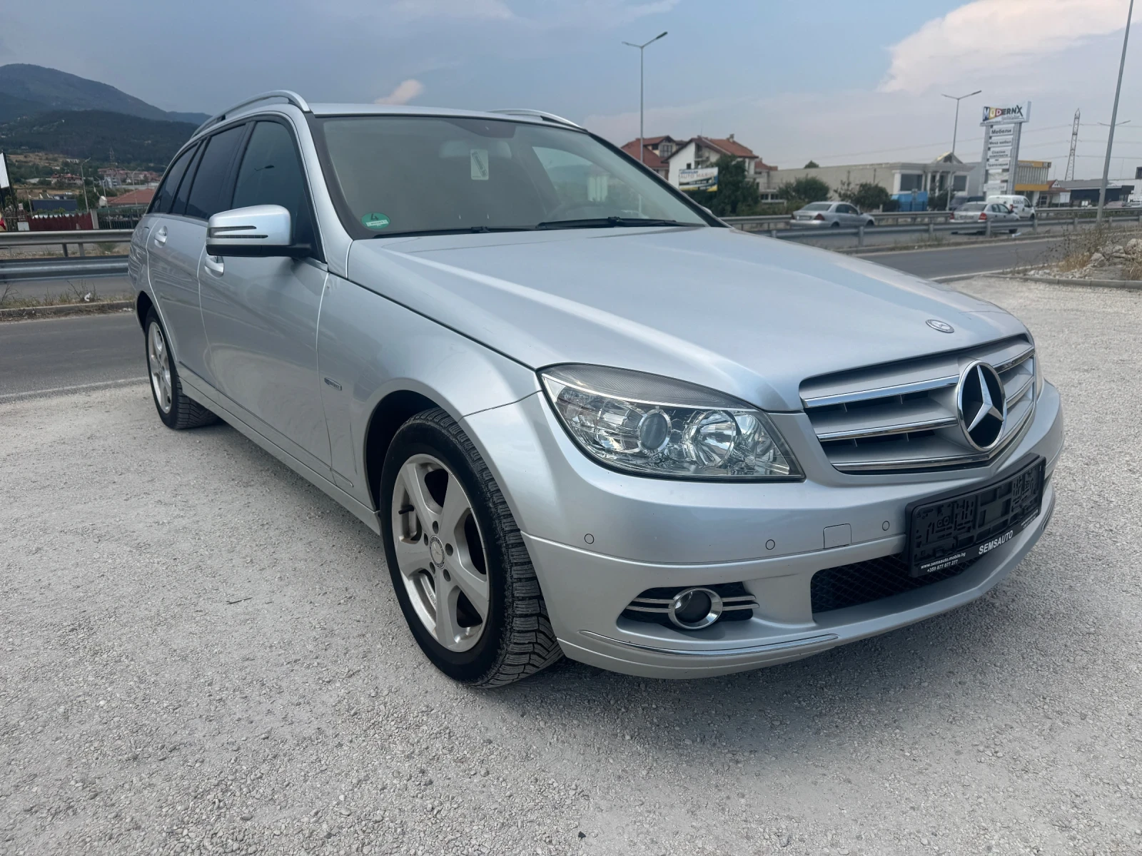 Mercedes-Benz C 180 i AVANTGARDE, снимка 3 - Автомобили и джипове - 55786343