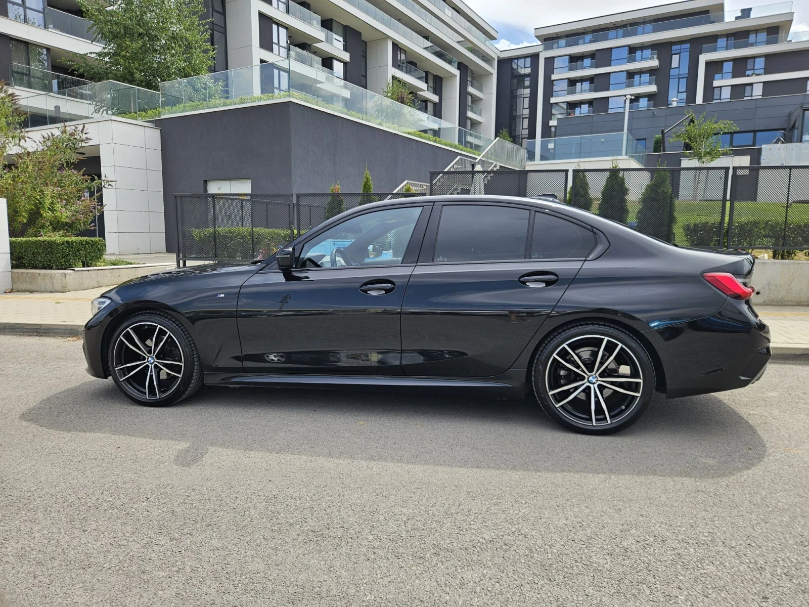 BMW 320 X-drive, снимка 2 - Автомобили и джипове - 55801539