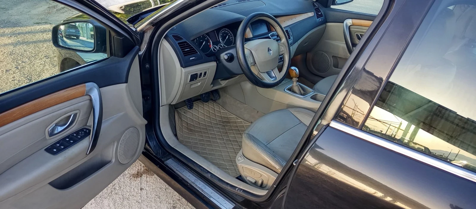 Renault Laguna, снимка 15 - Автомобили и джипове - 55853291