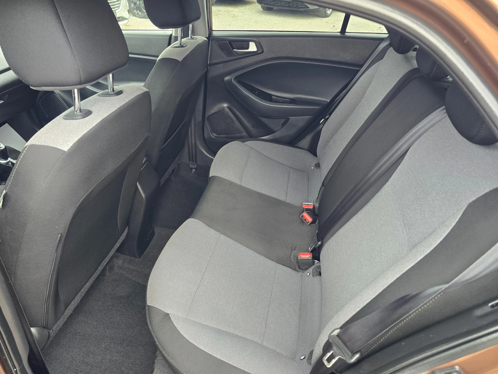 Hyundai I20 1.2i-85k.c-EURO-6-KLIMATRONIC | Mobile.bg � ����������� 10