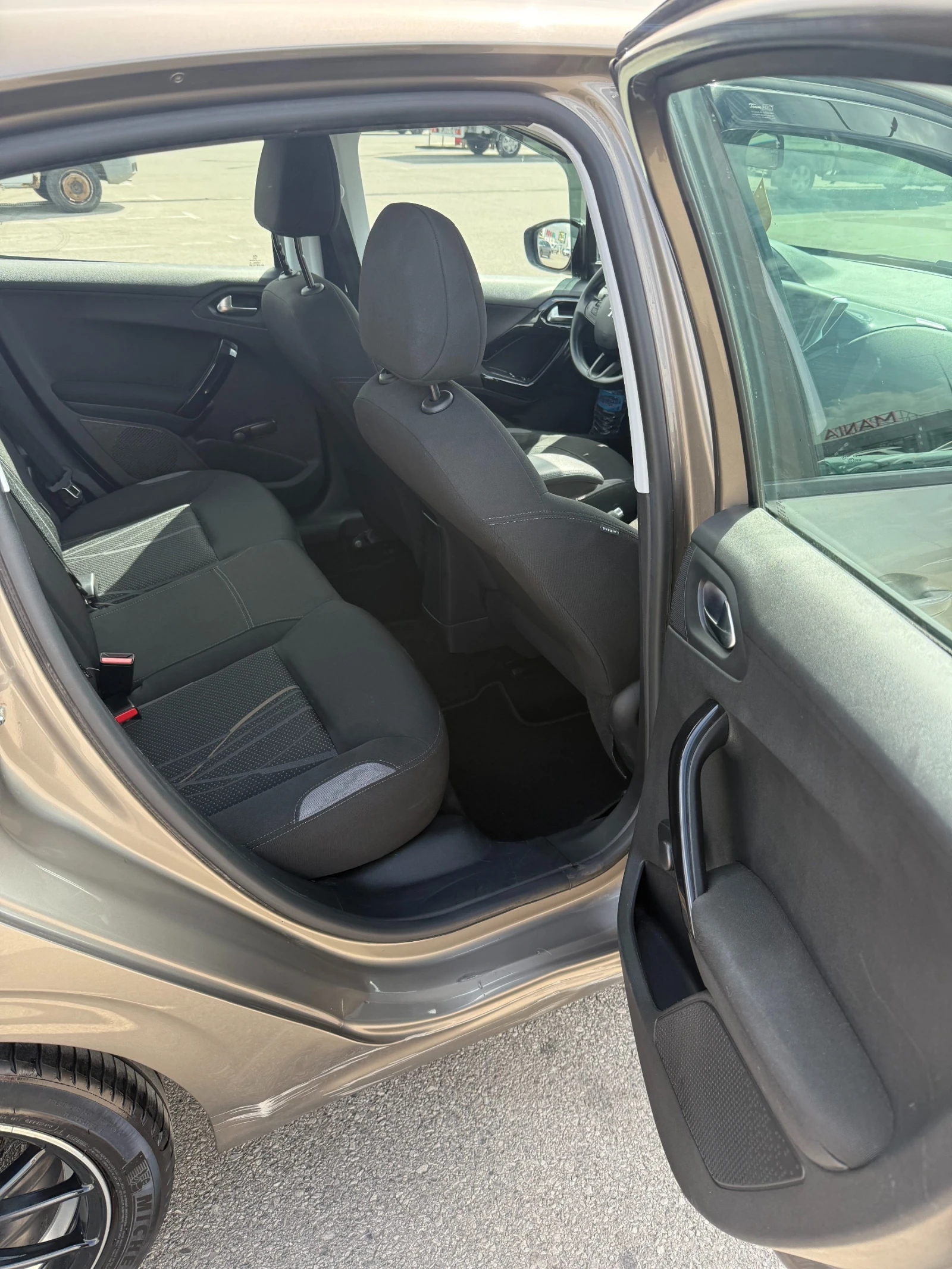 Peugeot 208 1.6 HDI | Mobile.bg � ����������� 6