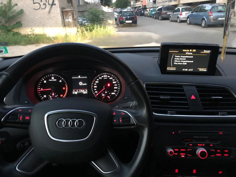 Audi Q3, снимка 5 - Автомобили и джипове - 47102153