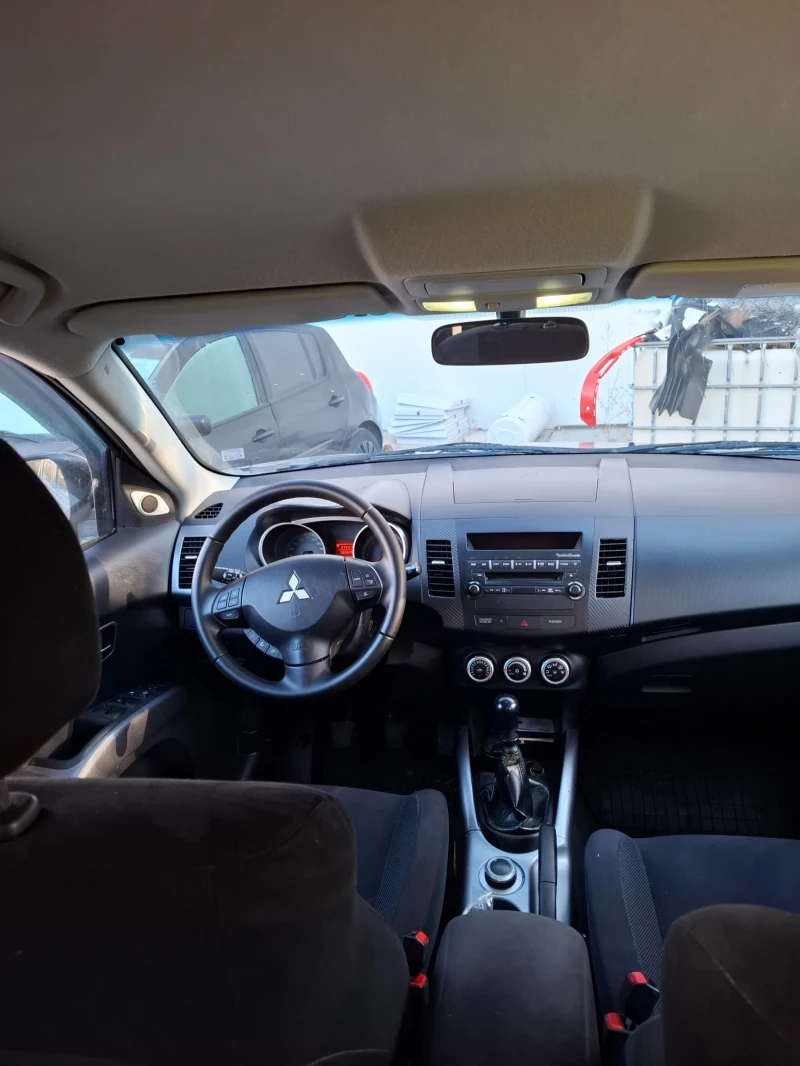 Mitsubishi Outlander, снимка 4 - Автомобили и джипове - 48021805