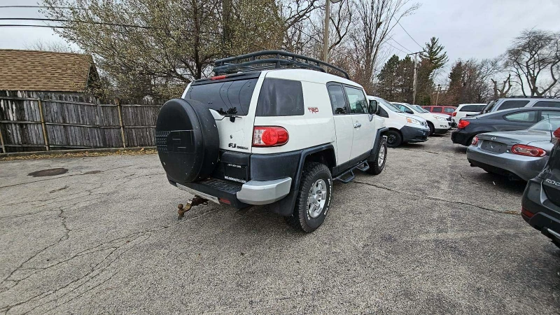 Toyota Fj cruiser 2011 Toyota FJ Cruiser 30 000лв до София, снимка 4 - Автомобили и джипове - 48527792