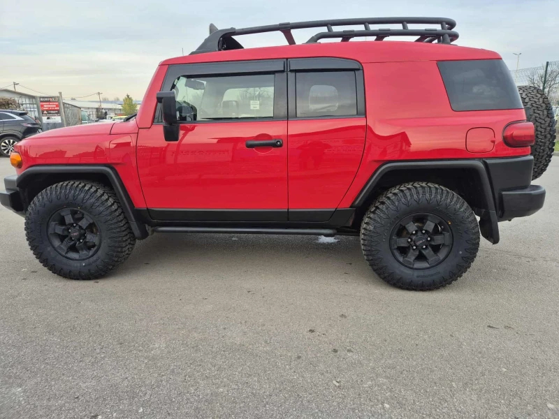 Toyota Fj cruiser Trail Teams Special Edition 4х4, снимка 4 - Автомобили и джипове - 52632304