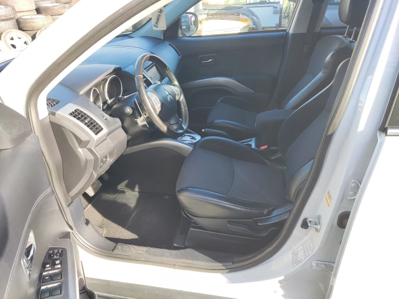 Mitsubishi Outlander 2.0 MIVEC, снимка 5 - Автомобили и джипове - 52714686