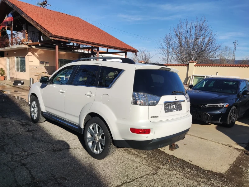 Mitsubishi Outlander 2.0 MIVEC, снимка 4 - Автомобили и джипове - 52714686