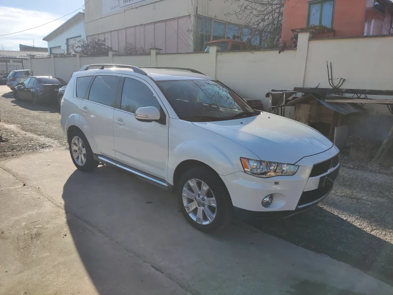 Mitsubishi Outlander 2.0 MIVEC, снимка 2 - Автомобили и джипове - 52714686