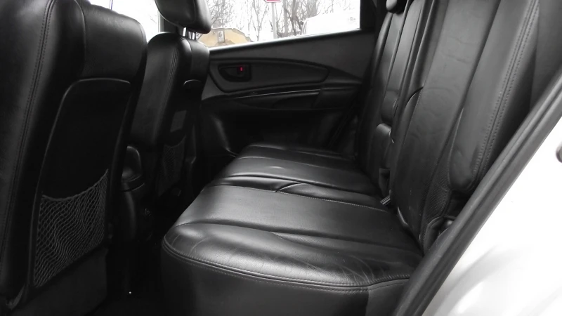 Hyundai Tucson 2.0.d.140.k.c.6.speed.КОЖА., снимка 15 - Автомобили и джипове - 53094539