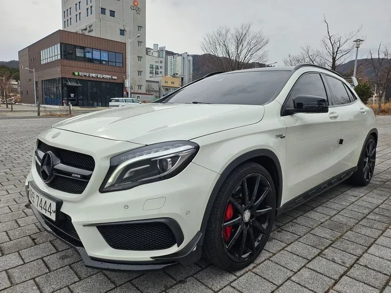 Mercedes-Benz GLA, снимка 2 - Автомобили и джипове - 56093825