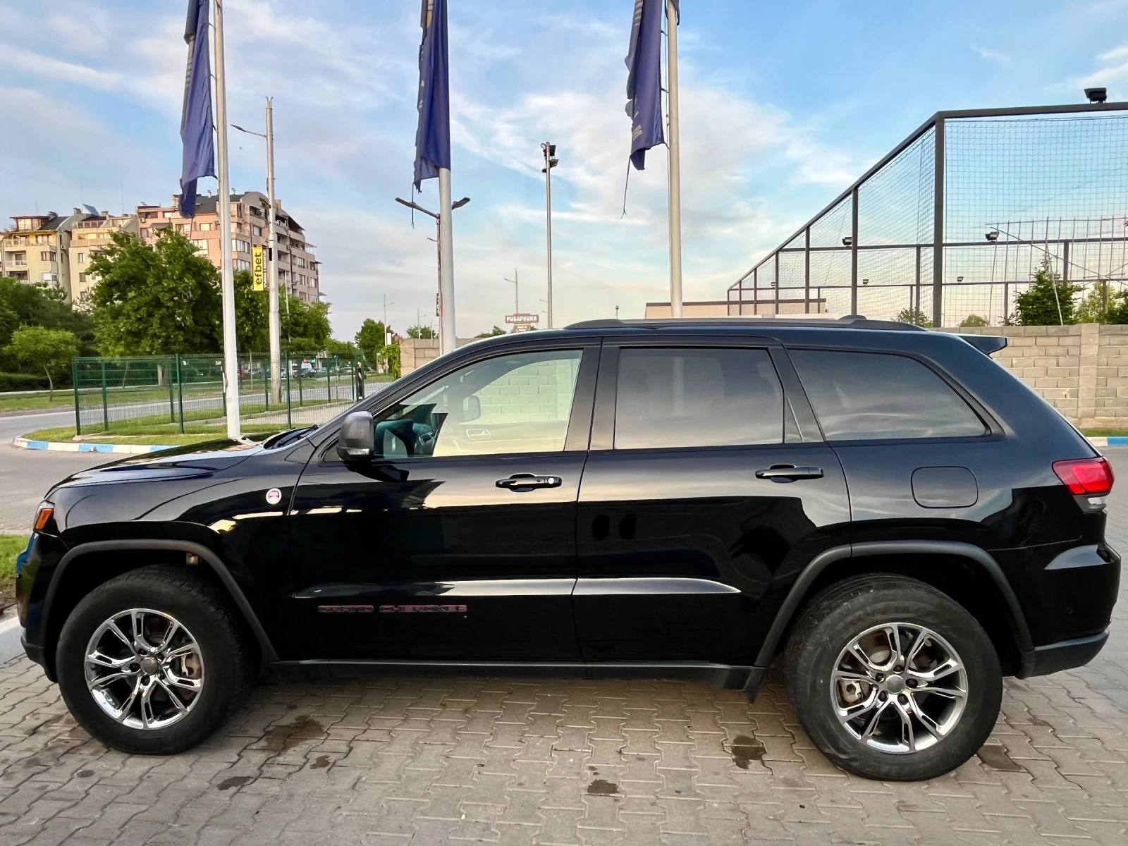 Jeep Grand cherokee 5.7 Trailhawk - изображение 8