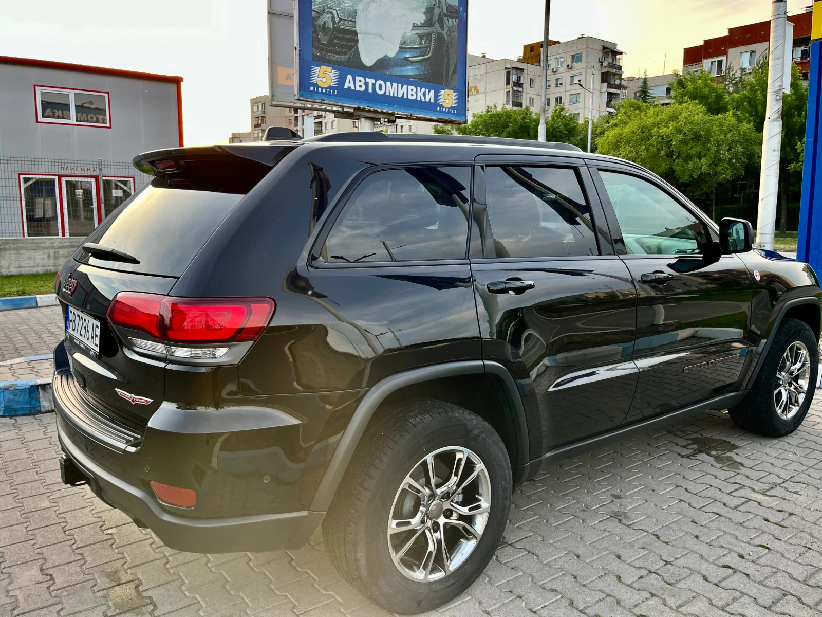 Jeep Grand cherokee 5.7 Trailhawk - изображение 9