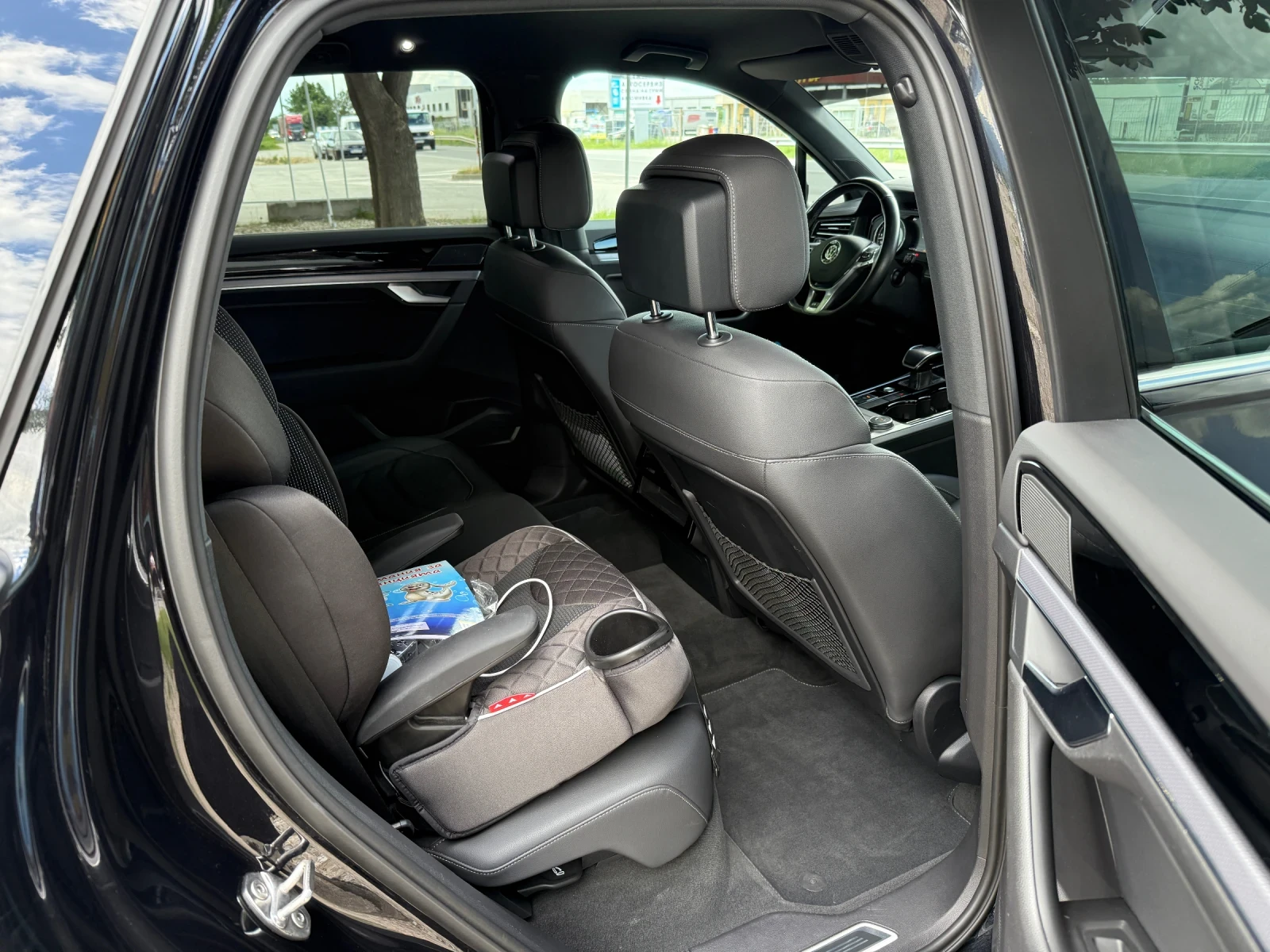 VW Touareg 3.0 TDI R-Line - изображение 9