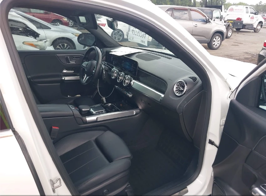 Mercedes-Benz GLB 250* 4MATIC* KEYLESS* ПОДГРЕВИ* BURMESTER - изображение 8
