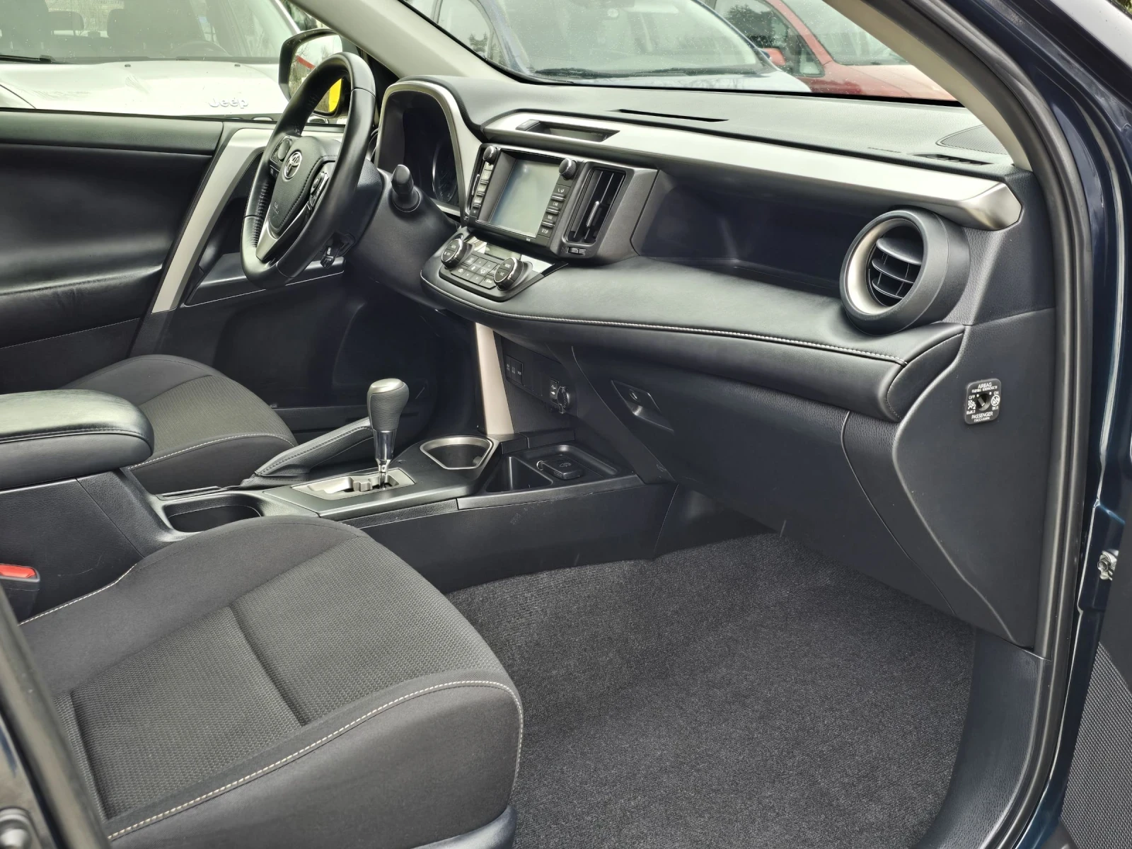 Toyota Rav4 2.5 HIBRID AWD , снимка 11 - Автомобили и джипове - 53915716