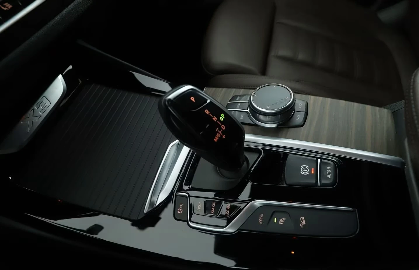 BMW X3 30i xDrive , снимка 10 - Автомобили и джипове - 54189081