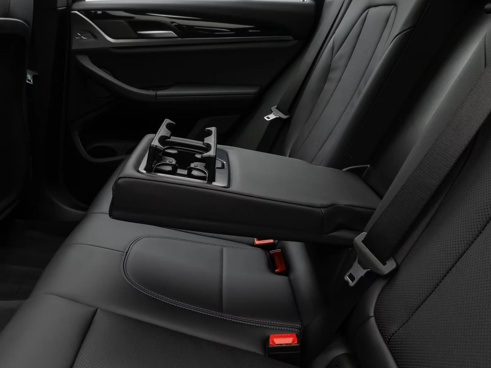 BMW X3 30i xDrive , снимка 7 - Автомобили и джипове - 54189081