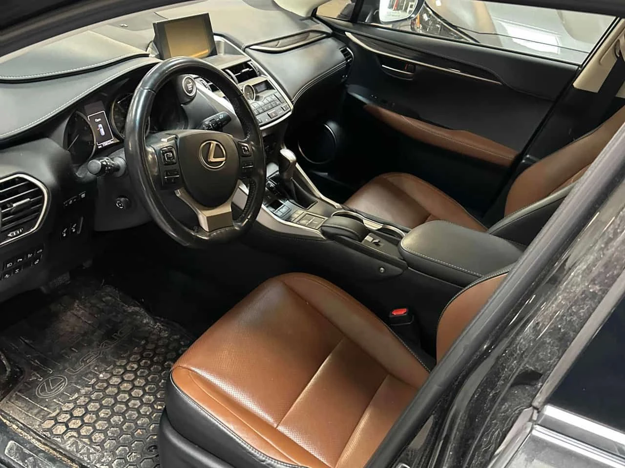 Lexus NX 200t * AWD 4dr* 2 ����� * PANO* KEYLESS* �������*  | Mobile.bg � ����������� 5