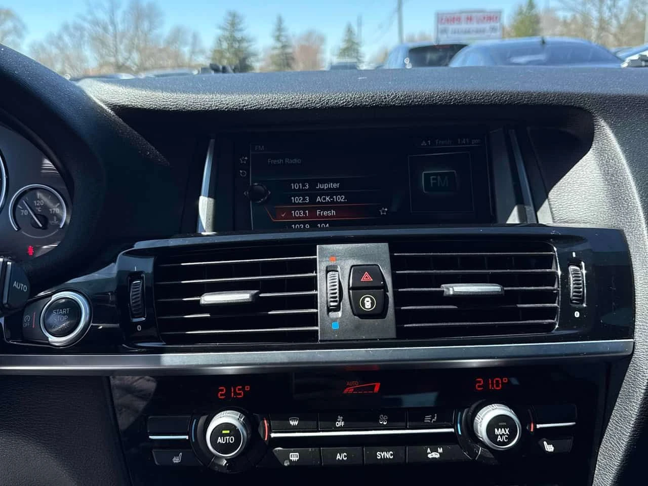 BMW X3 * xDrive28i * СЕРВИЗНА КНИЖКА * ЩОРИ * ПАМЕТ , снимка 11 - Автомобили и джипове - 54366806