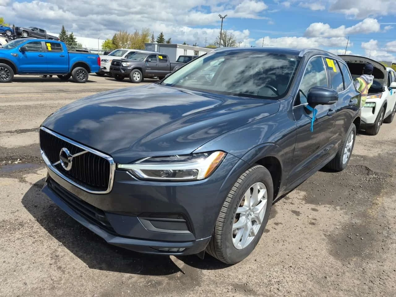 Volvo XC60 * MOMENTUM * АВТОКРЕДИТ БЕЗ ПЪРВОНАЧАЛНА ВНОСКА * 