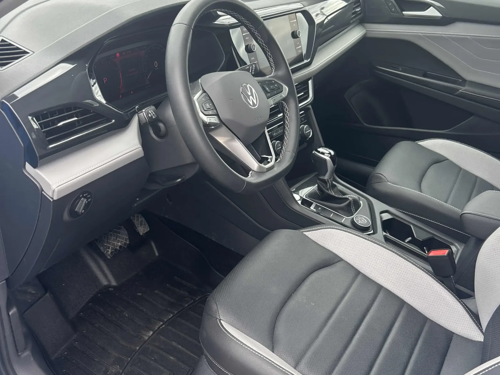 VW Taos CARFAX * АВТО КРЕДИТ * ПРОГНОЗНА ЦЕНА ДО БГ * , снимка 7 - Автомобили и джипове - 54626304
