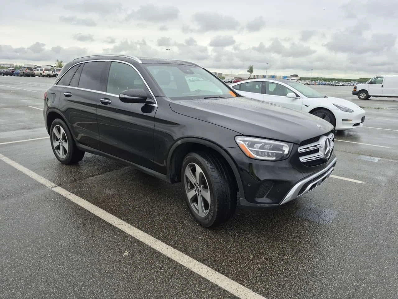 Mercedes-Benz GLC 300 4MATIC/360/ПАНОРАМА/ПОДГРЕВИ, снимка 2 - Автомобили и джипове - 54718952