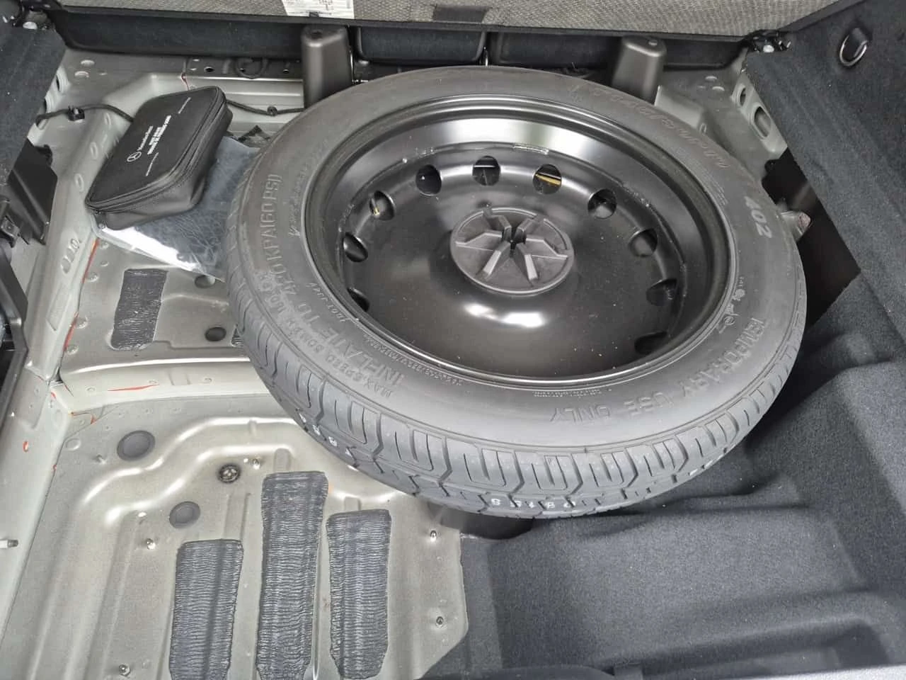 Mercedes-Benz GLC 300 4MATIC/360/ПАНОРАМА/ПОДГРЕВИ, снимка 12 - Автомобили и джипове - 54718952